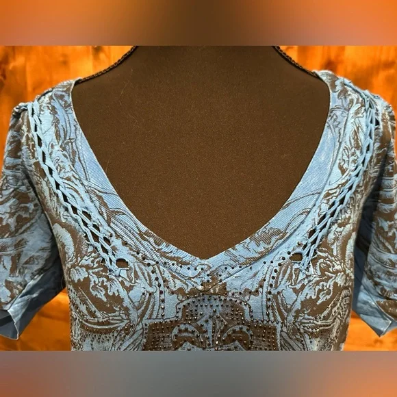 Affliction Blue and Black V-Neck Short Sleeve Top - Picture 2 of 4